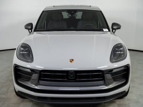 New 2026 Porsche Macan Turbo image 36