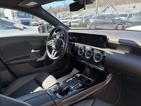 Used 2023 Mercedes-Benz CLA 250 4MATIC image 48