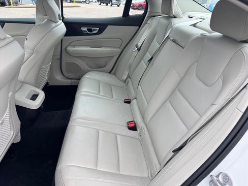Used 2024 Volvo S60 B5 Plus image 10