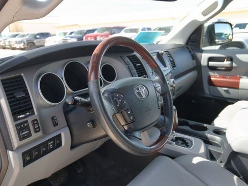 Used 2012 Toyota Sequoia Platinum AWD/4WD image 17