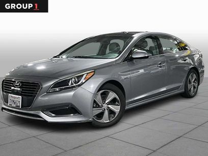 Used 2017 Hyundai Sonata Limited w/ Ultimate Package 02