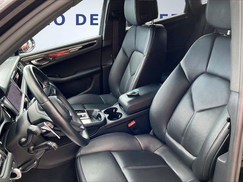 Used 2023 Porsche Macan S image 20