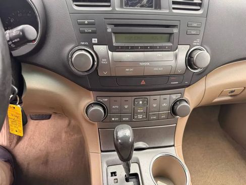 Used 2008 Toyota Highlander Sport FWD image 3