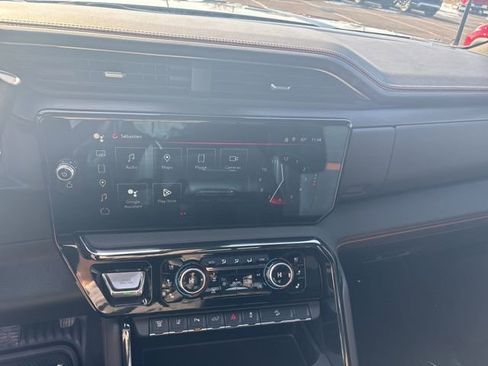 Used 2024 GMC Sierra 2500 AT4 w/ AT4 Premium Plus Package image 16