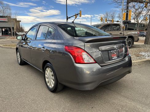 Used 2018 Nissan Versa SV image 6