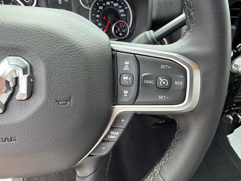 Used 2025 RAM 2500 Big Horn AWD/4WD image 28