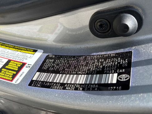 Used 2021 Toyota Camry LE FWD image 12