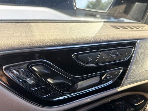 Used 2019 Lincoln Navigator Reserve w/ Cargo Package AWD/4WD image 20