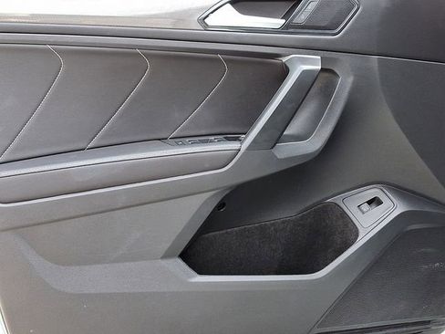 Used 2024 Volkswagen Tiguan SE R-Line AWD/4WD image 12