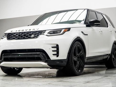 Used 2024 Land Rover Discovery Dynamic SE image 8