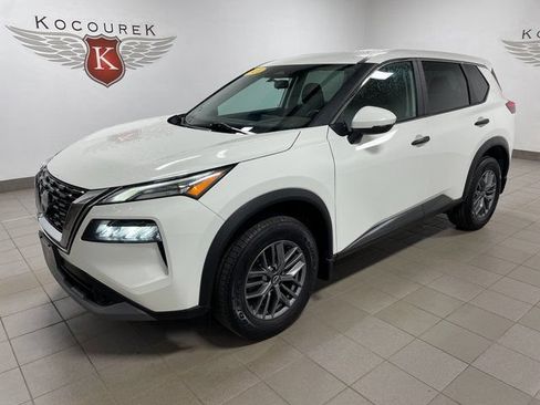 Used 2023 Nissan Rogue FWD image 3