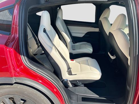 Used 2023 Tesla Model X AWD/4WD image 29