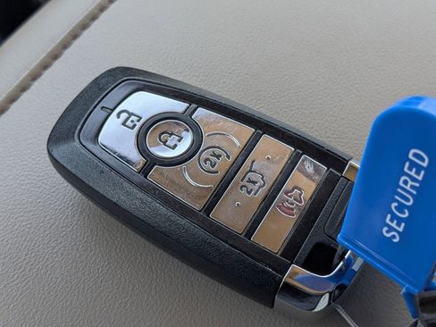 Used 2022 Lincoln Aviator Reserve w/ Elements Package Plus image 33