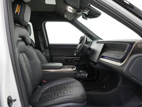 Used 2022 Rivian R1T Adventure AWD/4WD image 13