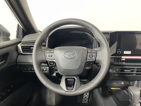 New 2026 Toyota Camry Hybrid AWD/4WD image 13