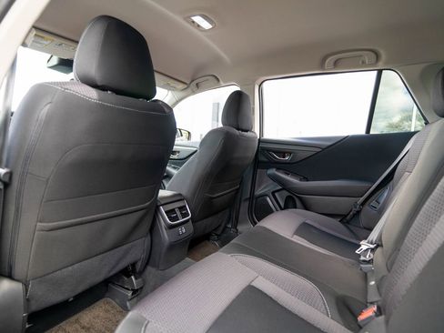 Used 2024 Subaru Outback Premium AWD/4WD image 13