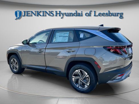 New 2026 Hyundai Tucson Blue SE w/ Tow & Go Package image 9