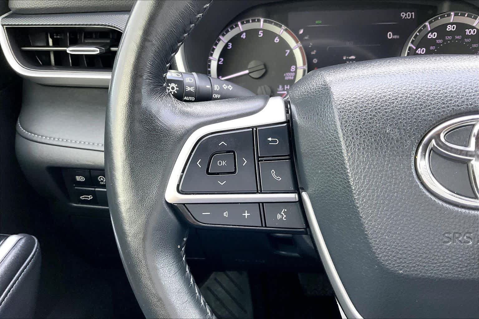 Used 2023 Toyota Highlander XSE FWD image 24