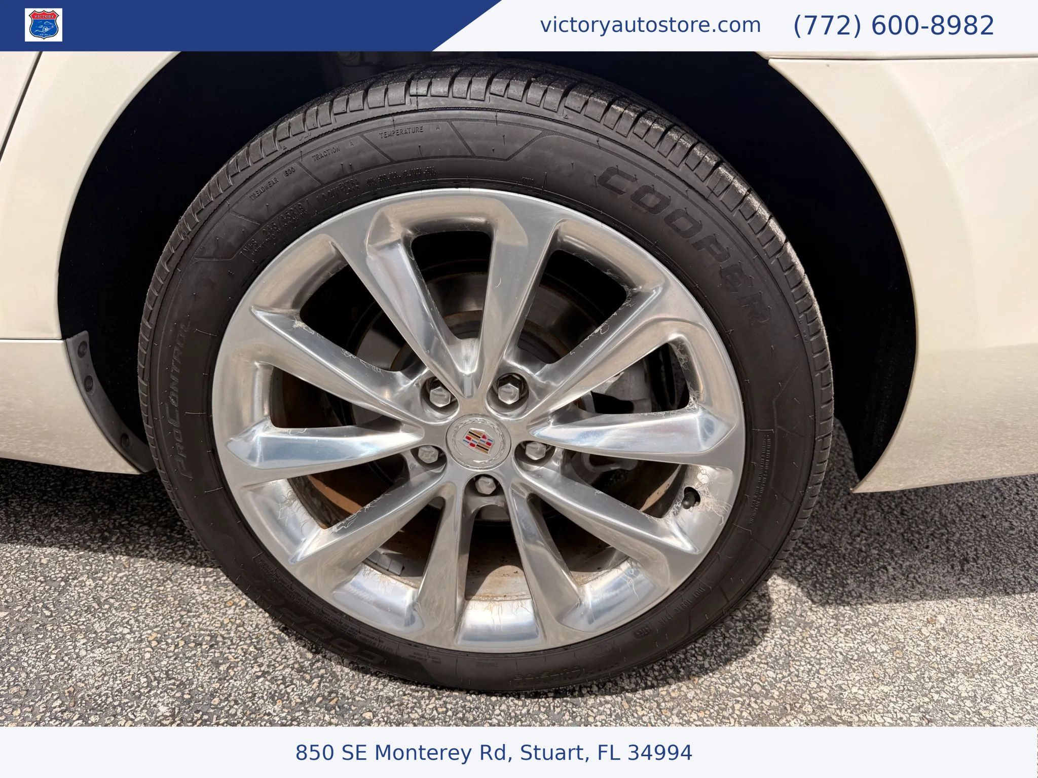 Used 2013 Cadillac XTS Premium FWD image 19