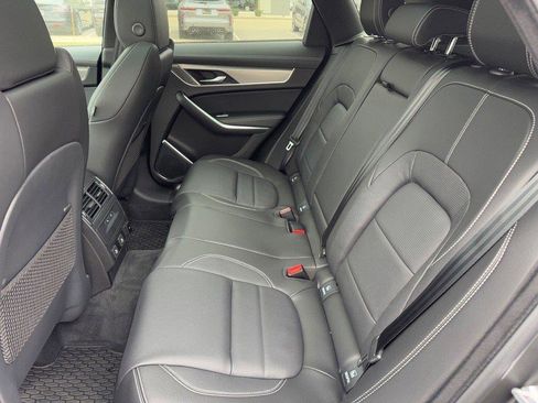 Used 2025 Jaguar F-PACE R-Dynamic S image 7