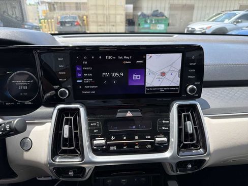 Used 2023 Kia Sorento SX Prestige AWD/4WD image 16