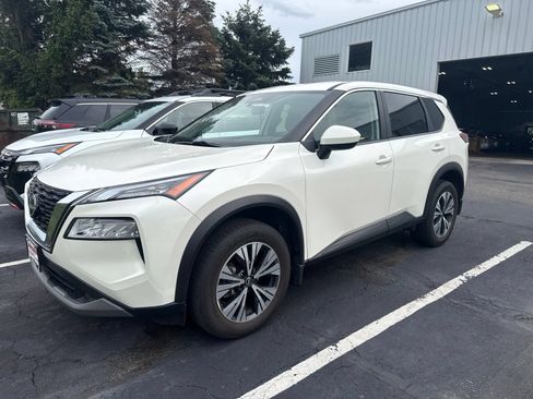 Certified 2023 Nissan Rogue SV AWD/4WD image 4