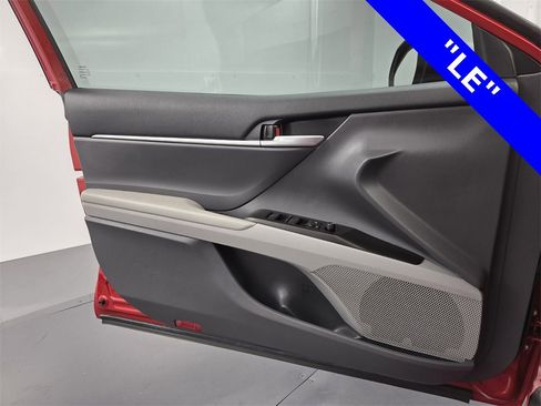 Used 2024 Toyota Camry LE image 31