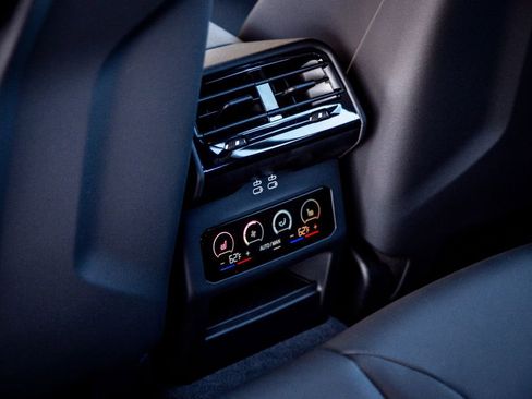 New 2026 BMW M5 Touring AWD/4WD image 28