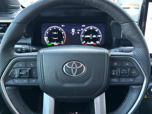 Certified 2025 Toyota Tacoma TRD Sport w/ TRD Sport Premium Package AWD/4WD image 27