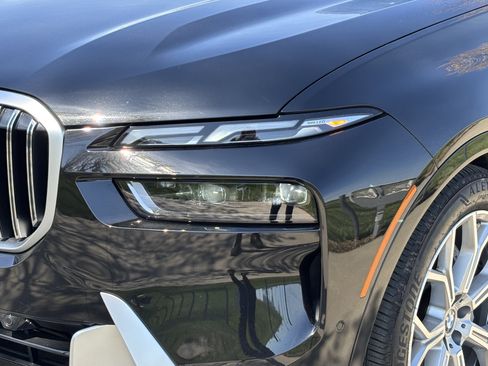 Certified 2025 BMW X7 xDrive40i image 6