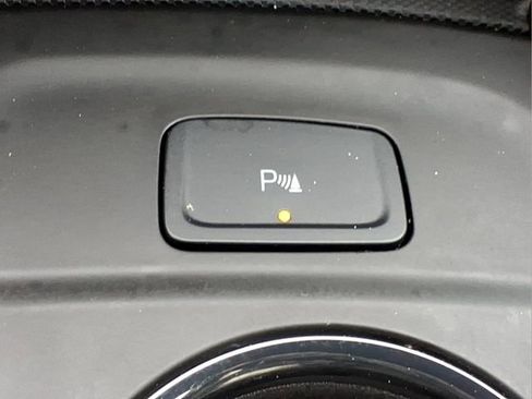 Used 2023 Chevrolet Equinox RS image 21