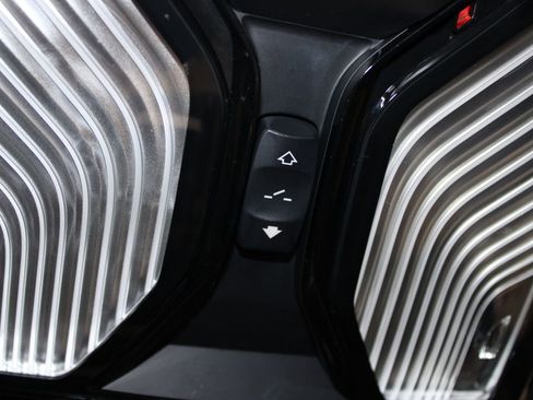 Used 2019 BMW 330i xDrive 330i xDrive image 51