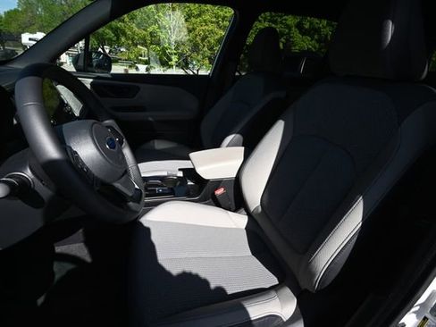 Used 2026 Subaru Forester Premium AWD/4WD image 7