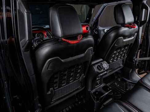 Used 2023 Jeep Gladiator Rubicon w/ LED Lighting Group image 33