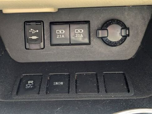 Used 2018 Toyota Highlander XLE image 26