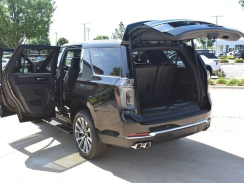 New 2026 Chevrolet Tahoe High Country AWD/4WD image 18
