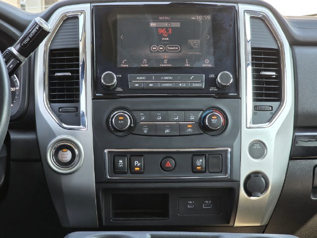 Used 2021 Nissan Titan SV RWD image 9