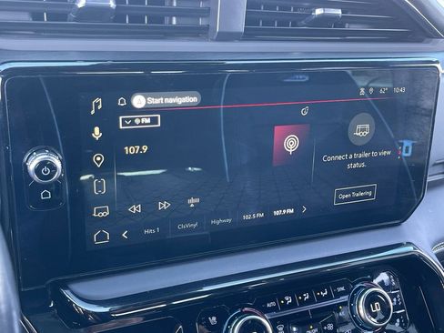 Used 2023 GMC Sierra 1500 AT4X image 13