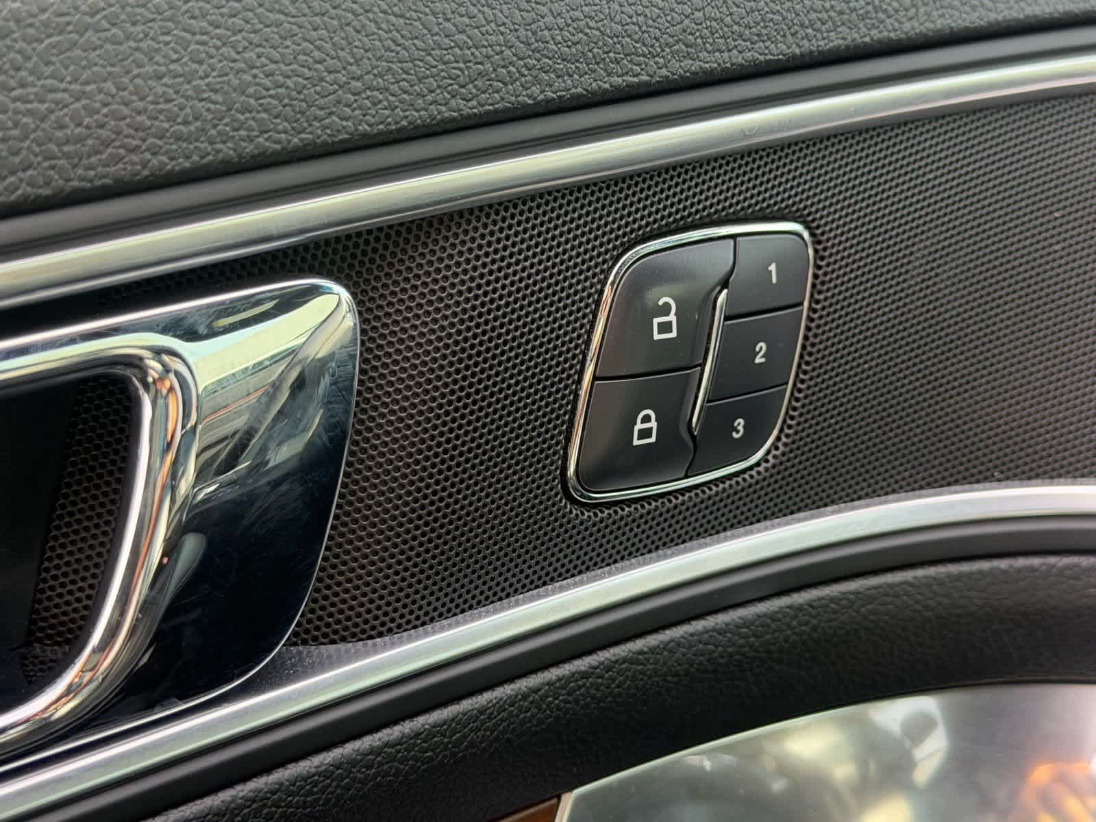 Used 2018 Ford Explorer Limited FWD image 15
