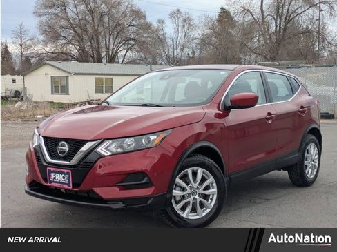 Used 2021 Nissan Rogue Sport S image 1