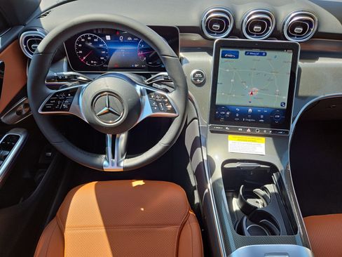 New 2025 Mercedes-Benz GLC 300 image 14