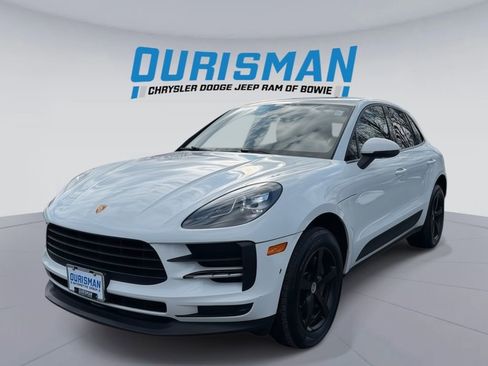 Used 2021 Porsche Macan image 2