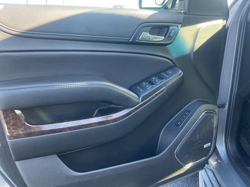 Used 2017 Chevrolet Tahoe LT w/ Luxury Package image 9
