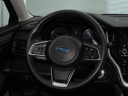 Used 2023 Subaru Outback Premium image 16