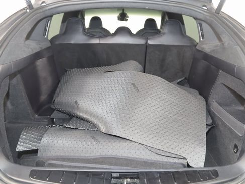 Used 2022 Tesla Model X image 52