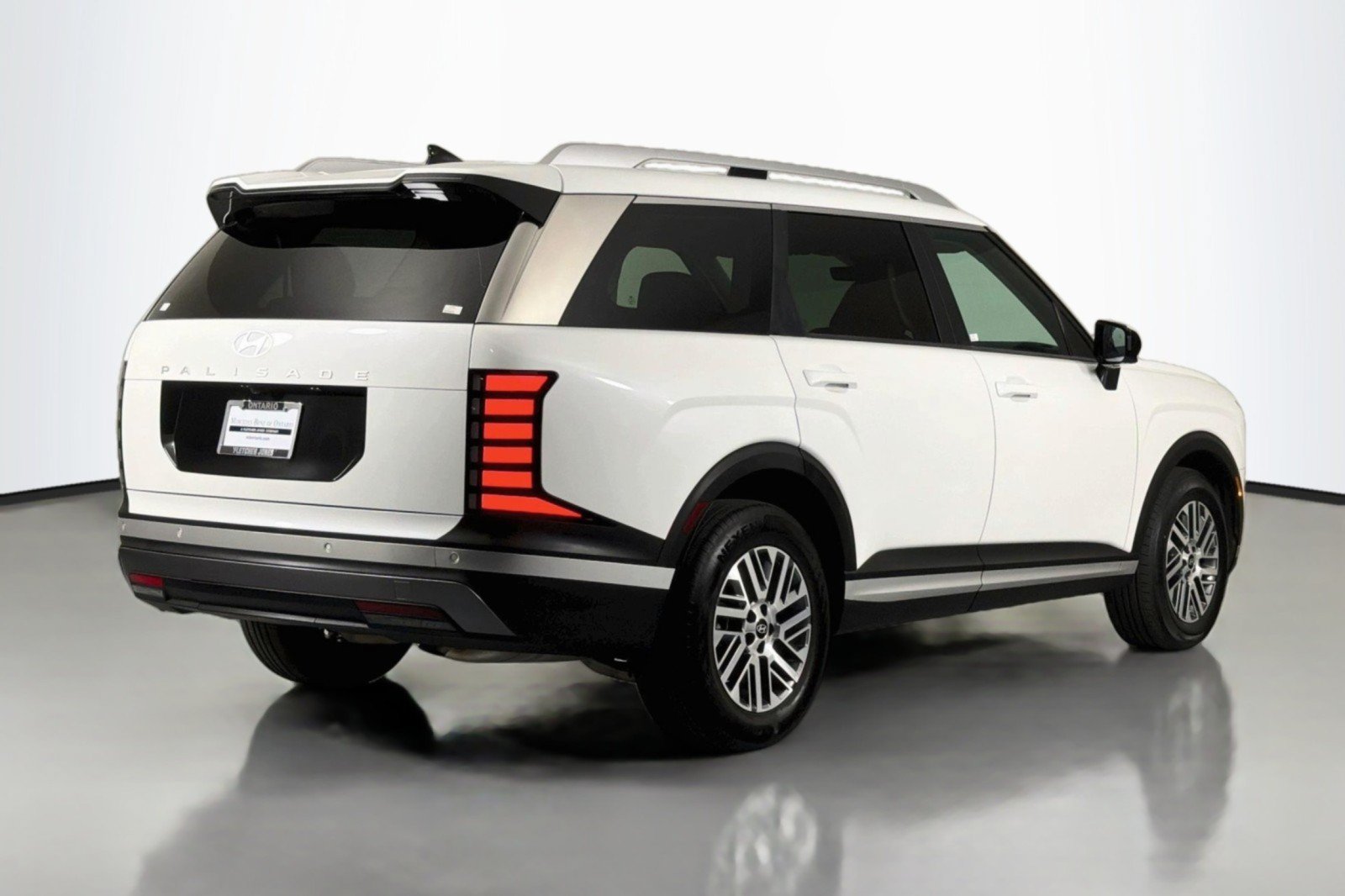 Used 2026 Hyundai Palisade SEL FWD image 12