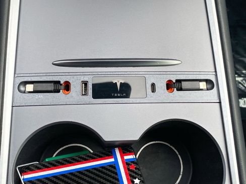 Used 2024 Tesla Model Y Performance image 30