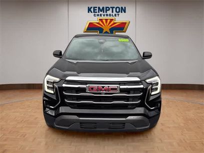 Used 2025 GMC Terrain Elevation