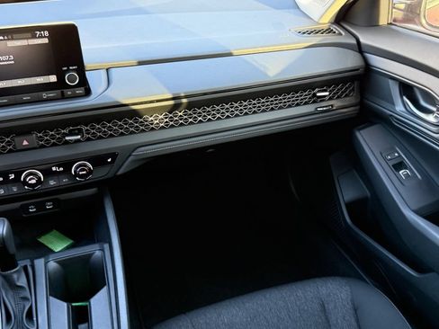 Used 2025 Honda Accord SE image 16