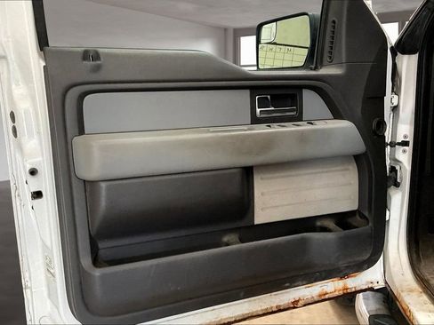 Used 2013 Ford F150 XLT w/ Luxury Equipment Group image 21
